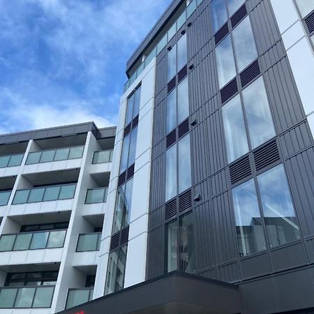Ramada By Wyndham Newmarket Auckland Exterior photo