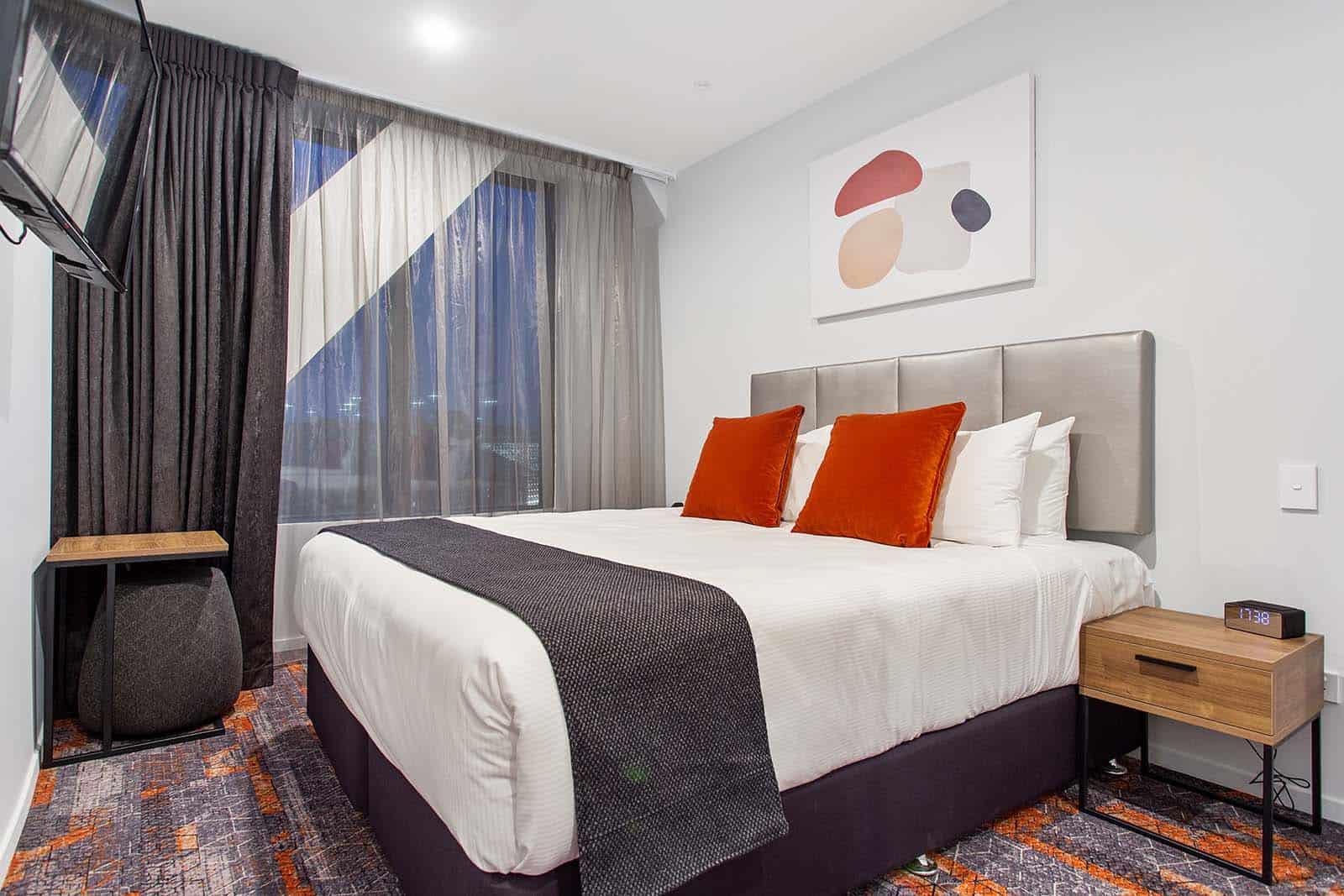 Ramada By Wyndham Newmarket Auckland Exterior photo