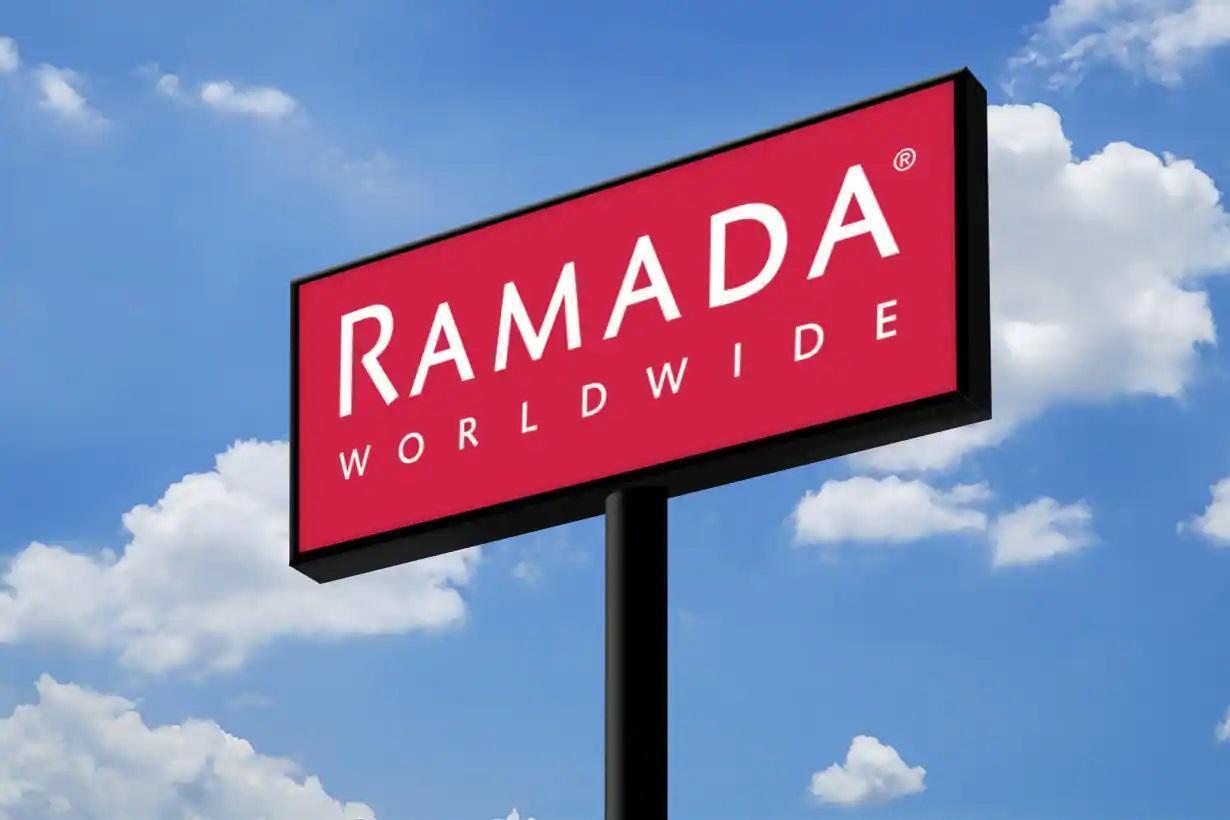 Ramada By Wyndham Newmarket Auckland Exterior photo