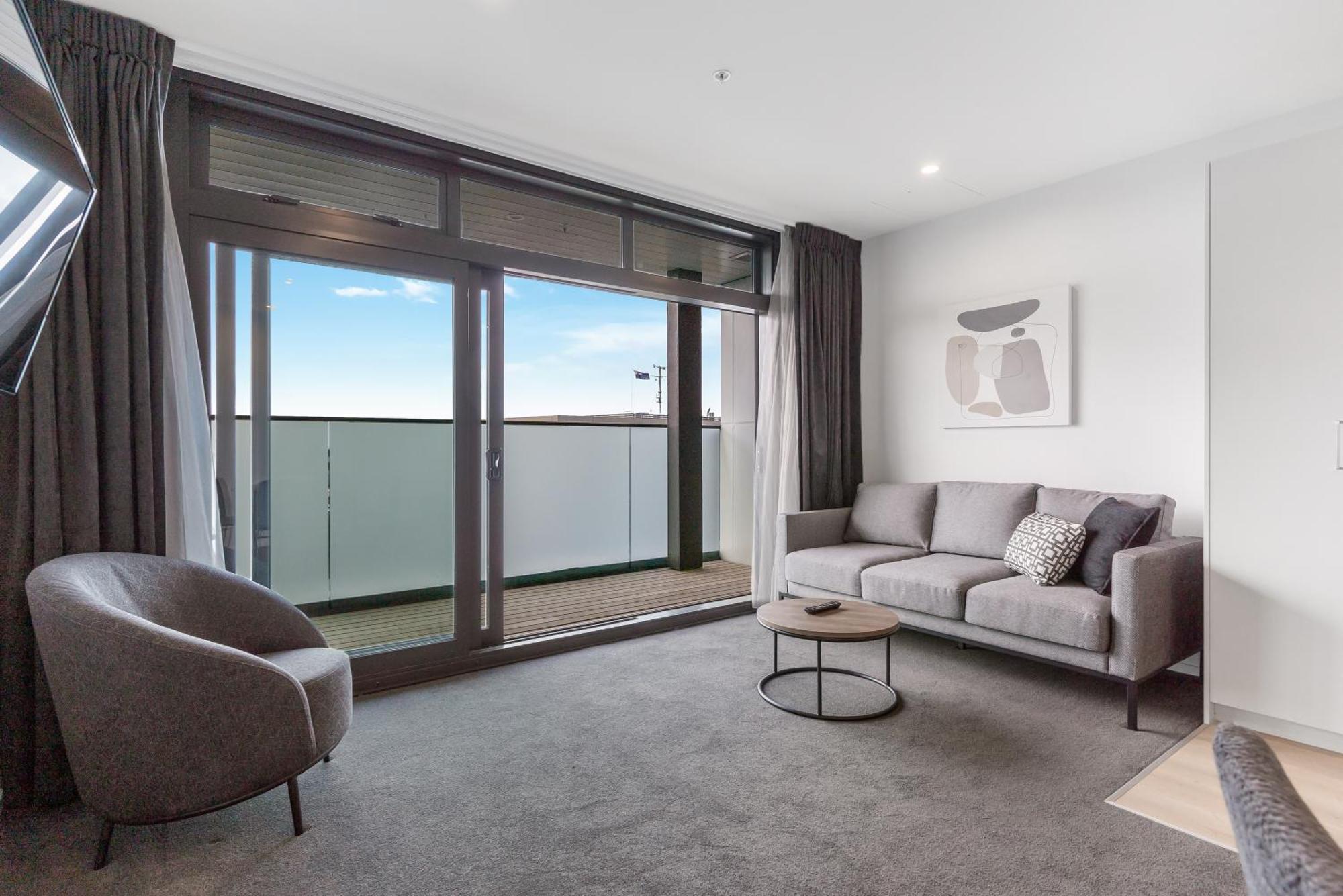 Ramada By Wyndham Newmarket Auckland Room photo